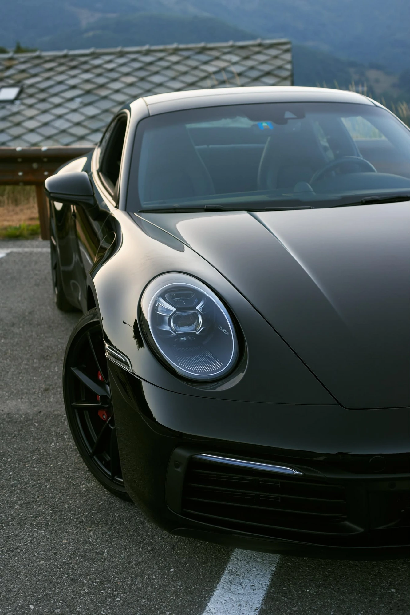 Porsche 911 — Finitura a specchio, dettaglio faro